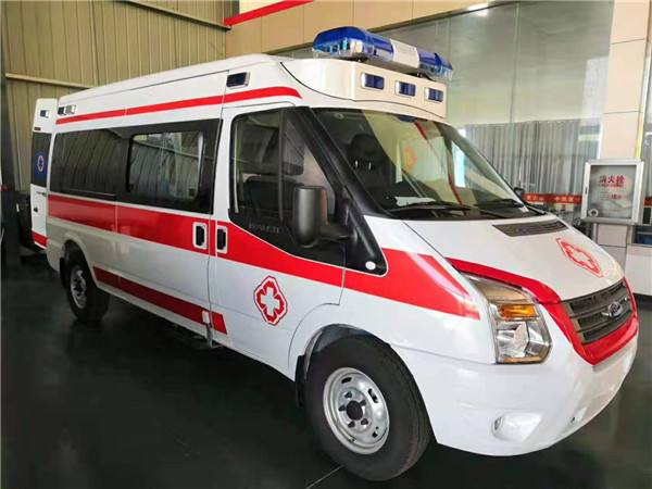 许昌福特V362救护车